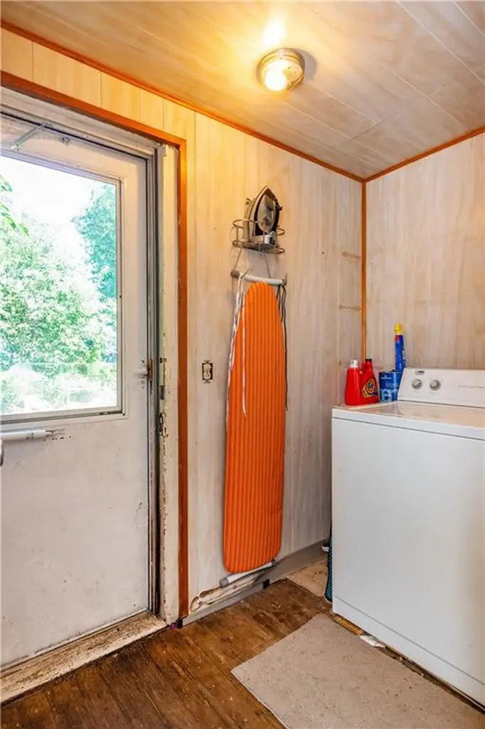 293 Adams Street Warwick RI 02888