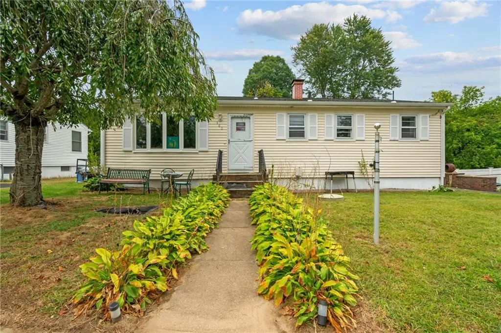 180 Hollis Avenue Warwick RI 02889