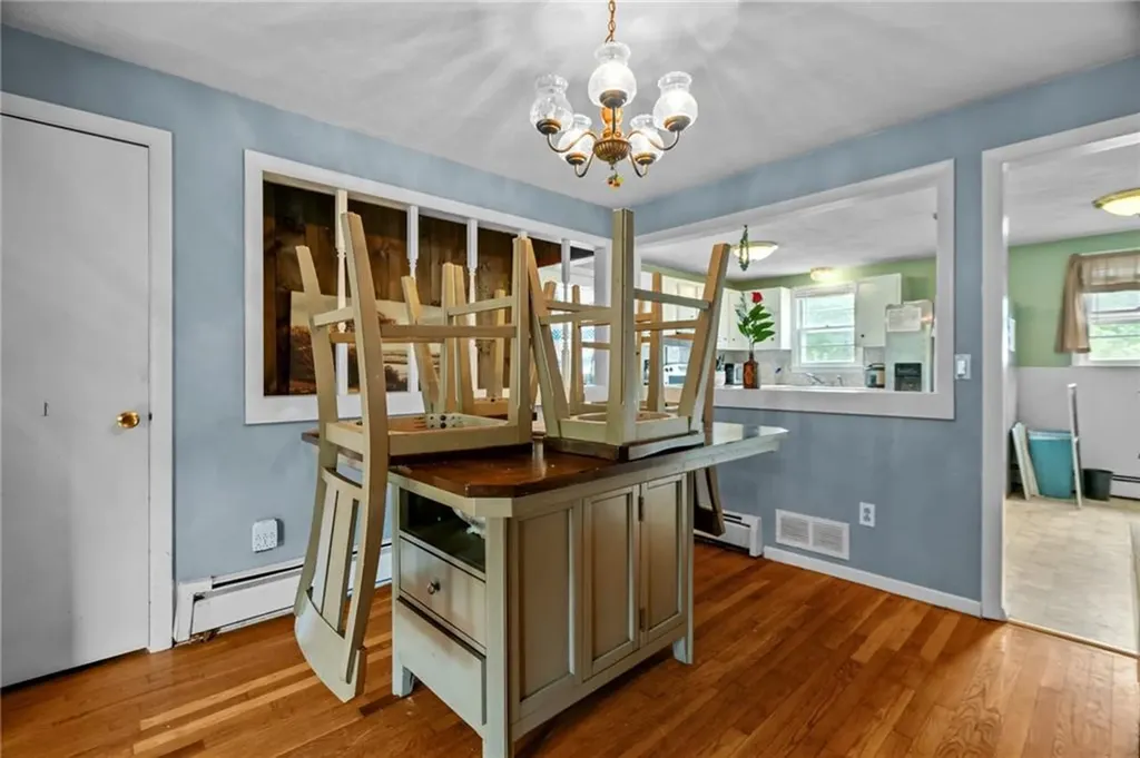 180 Hollis Avenue Warwick RI 02889