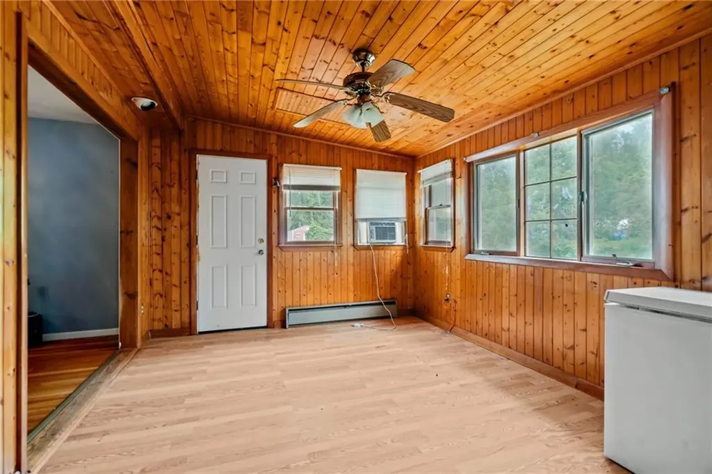 180 Hollis Avenue Warwick RI 02889