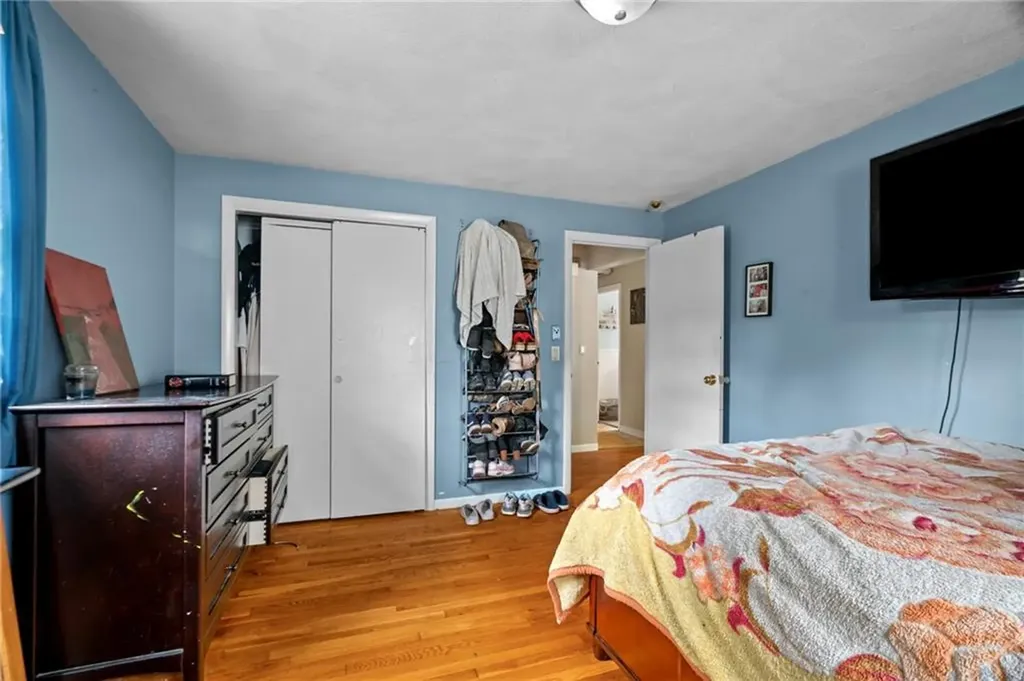 180 Hollis Avenue Warwick RI 02889