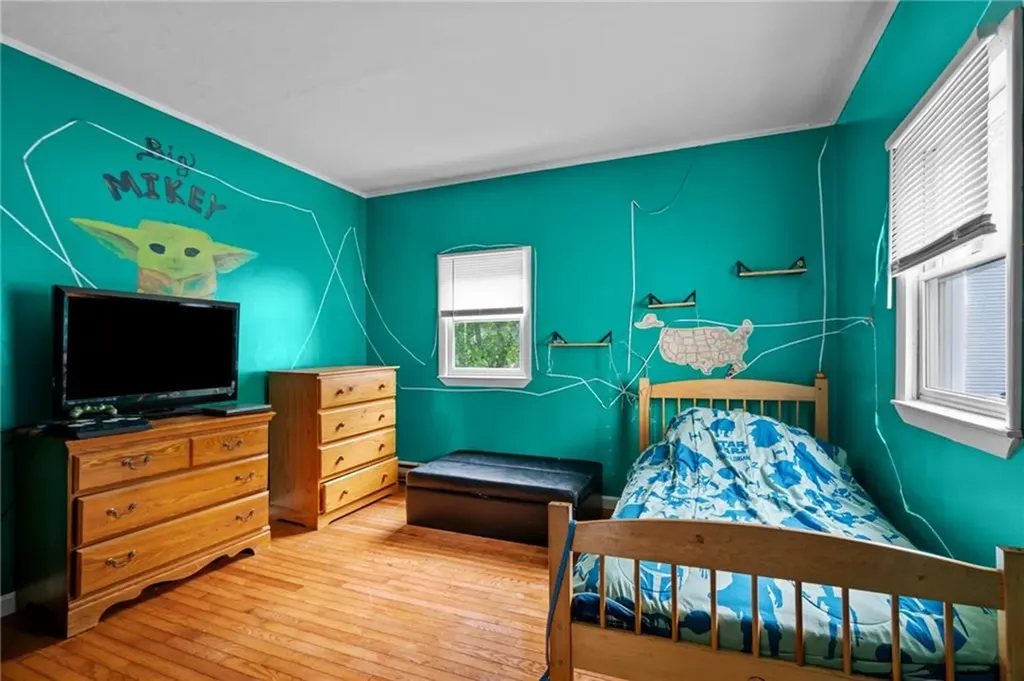 180 Hollis Avenue Warwick RI 02889