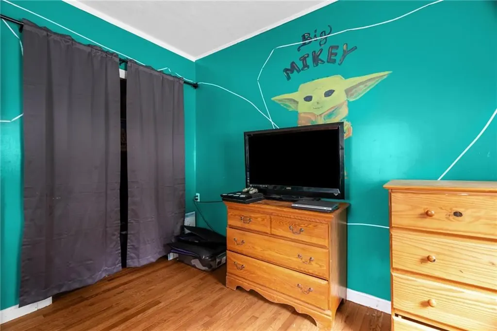 180 Hollis Avenue Warwick RI 02889