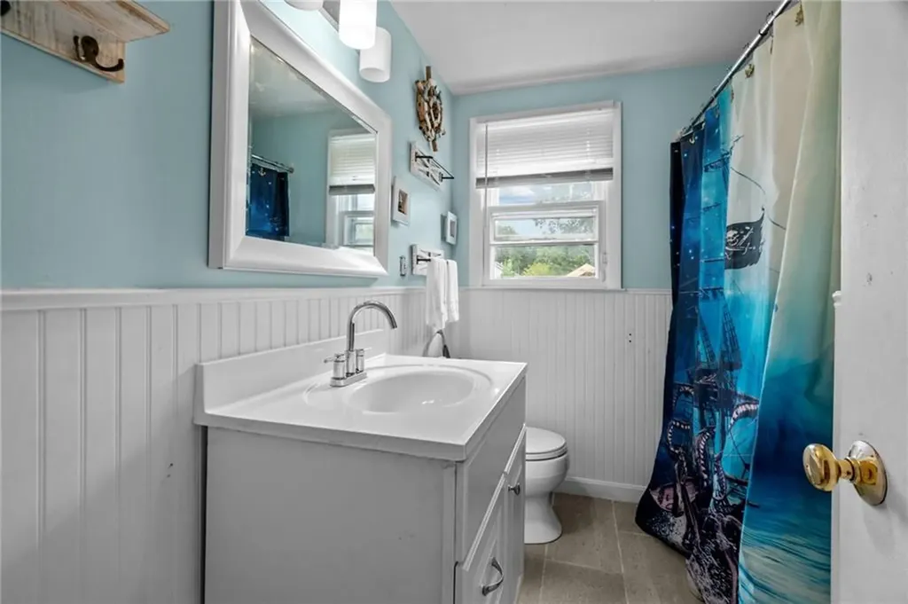 180 Hollis Avenue Warwick RI 02889