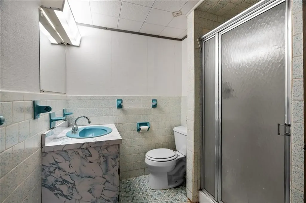 180 Hollis Avenue Warwick RI 02889