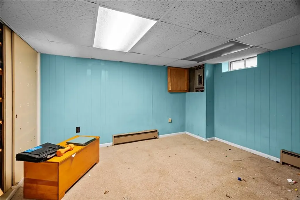 180 Hollis Avenue Warwick RI 02889