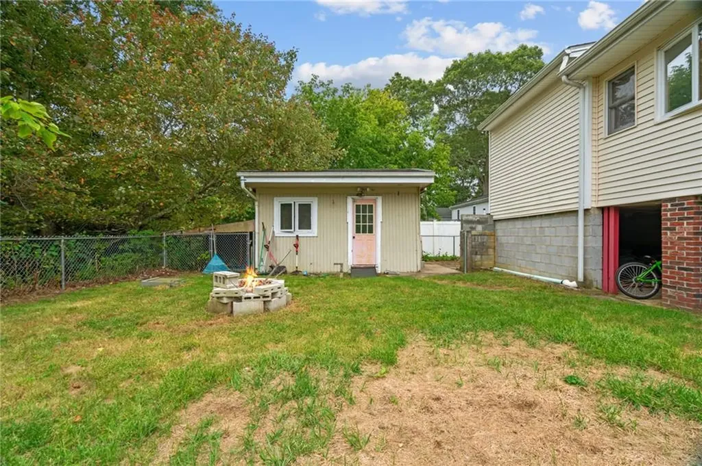 180 Hollis Avenue Warwick RI 02889