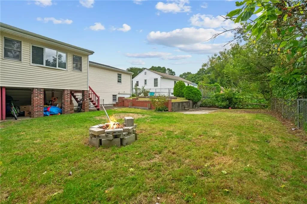 180 Hollis Avenue Warwick RI 02889