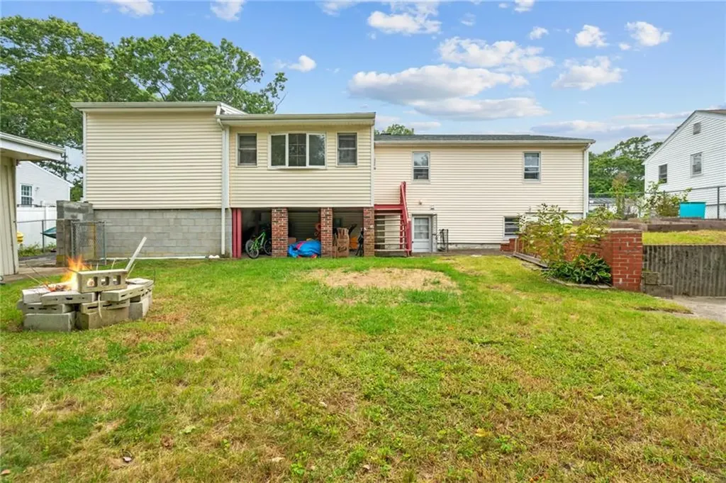 180 Hollis Avenue Warwick RI 02889