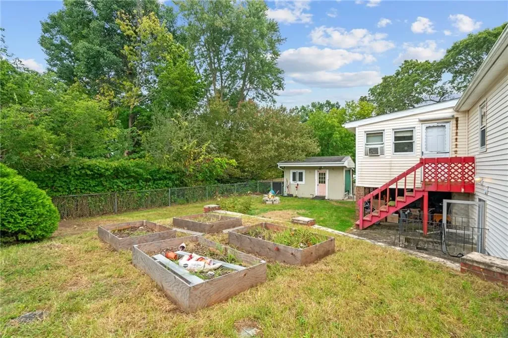 180 Hollis Avenue Warwick RI 02889