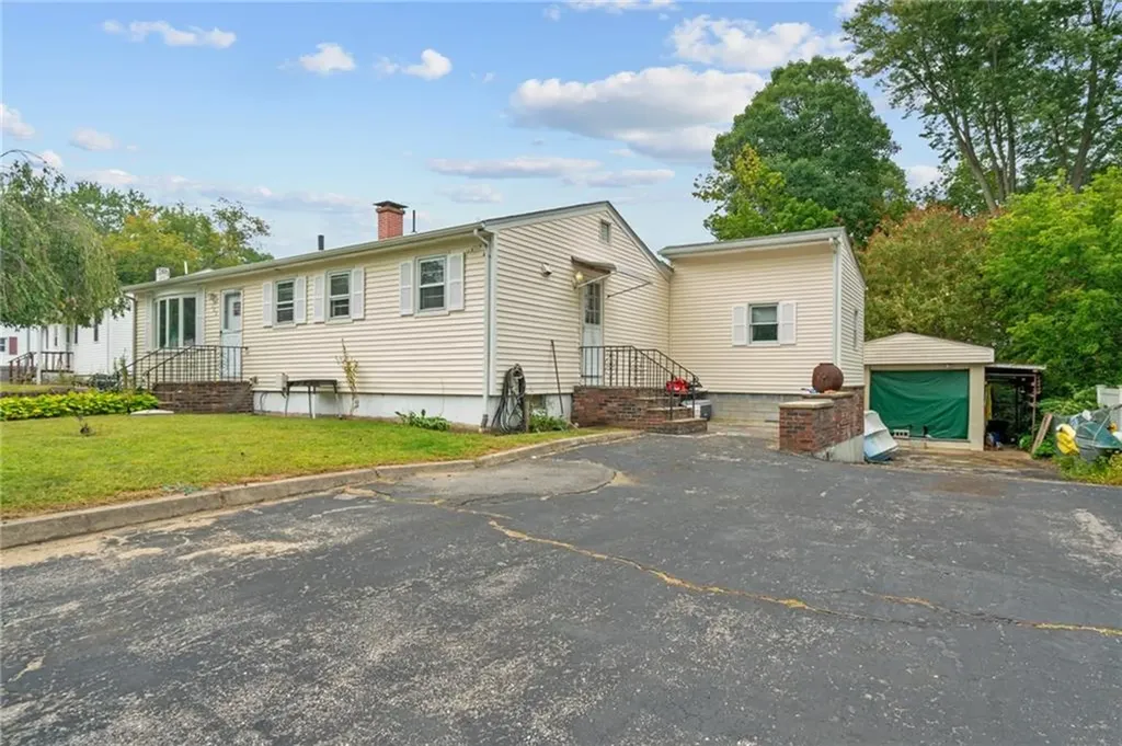 180 Hollis Avenue Warwick RI 02889