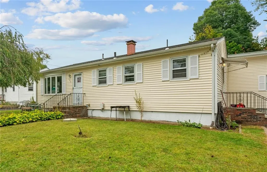 180 Hollis Avenue Warwick RI 02889