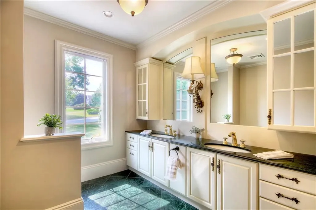 96 Adams Drive Portsmouth RI 02871