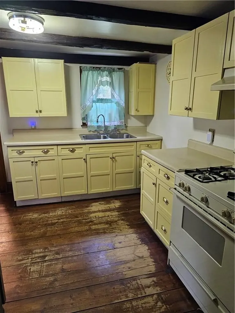 10 Danielson Pike Foster RI 02825