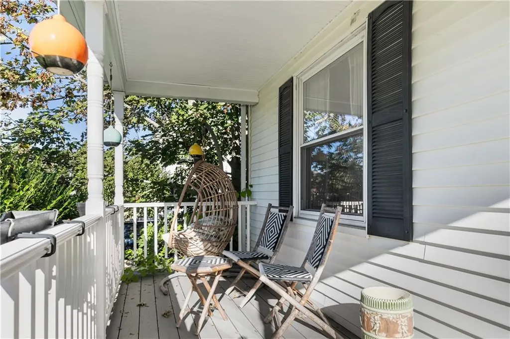 37 Thurston Avenue Newport RI 02840