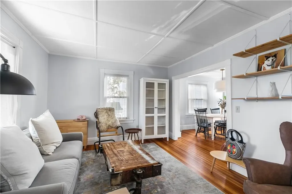 37 Thurston Avenue Newport RI 02840