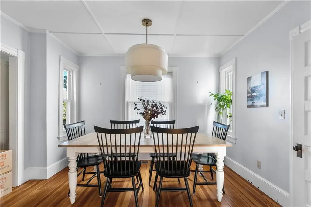 37 Thurston Avenue Newport RI 02840