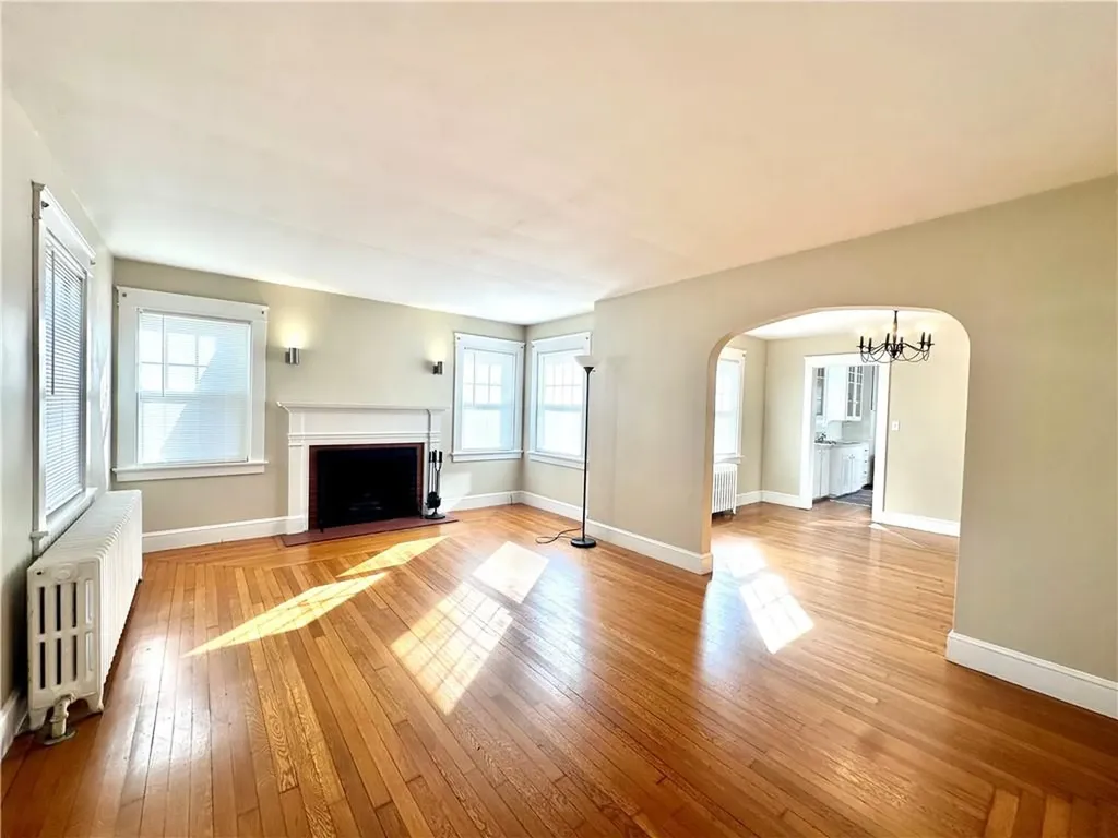 25 Boulevard Middletown RI 02842