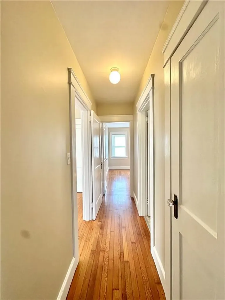 25 Boulevard Middletown RI 02842