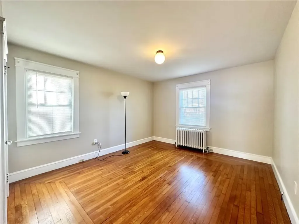 25 Boulevard Middletown RI 02842