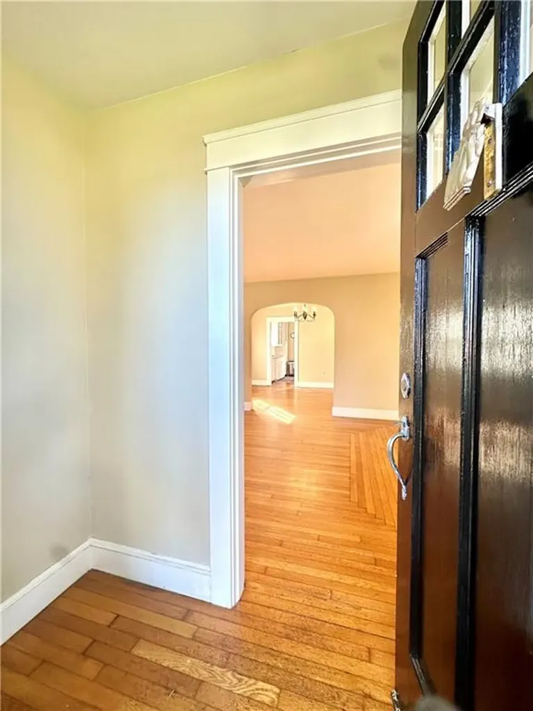 25 Boulevard Middletown RI 02842