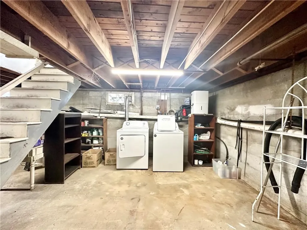 25 Boulevard Middletown RI 02842
