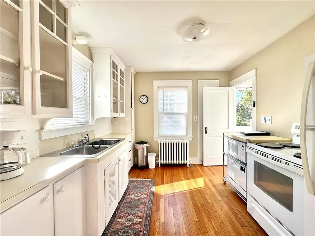 25 Boulevard Middletown RI 02842