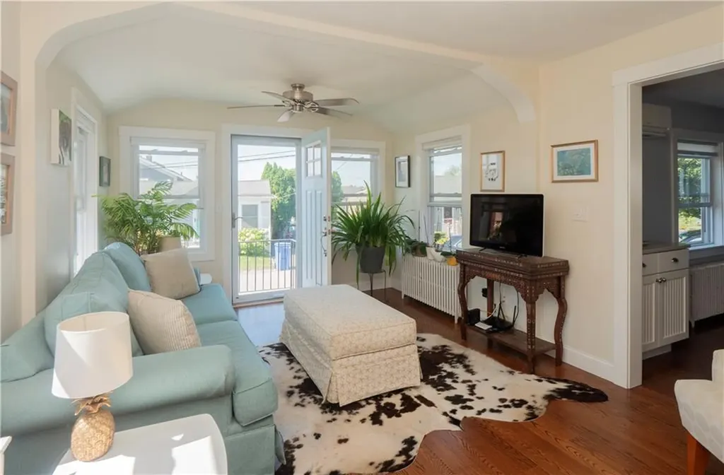 15 Seascape Avenue Middletown RI 02842