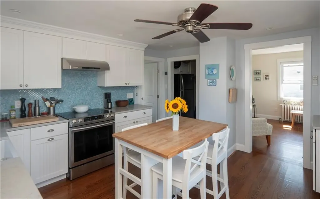 15 Seascape Avenue Middletown RI 02842