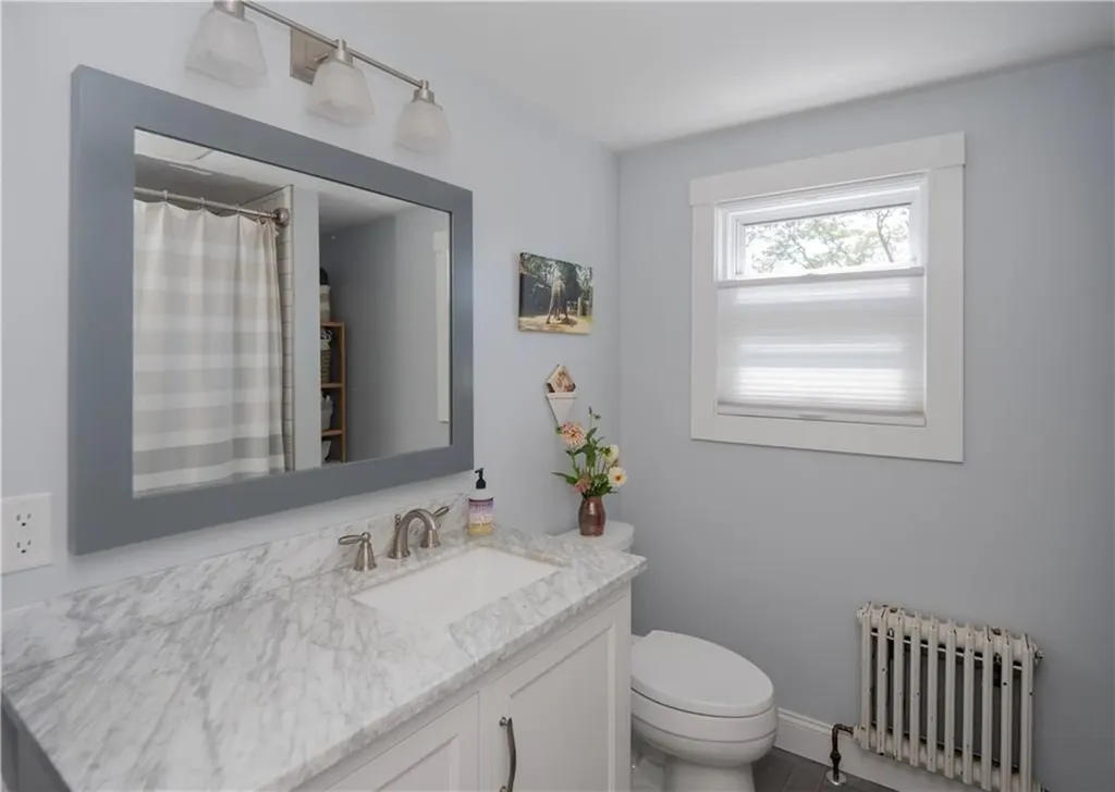15 Seascape Avenue Middletown RI 02842