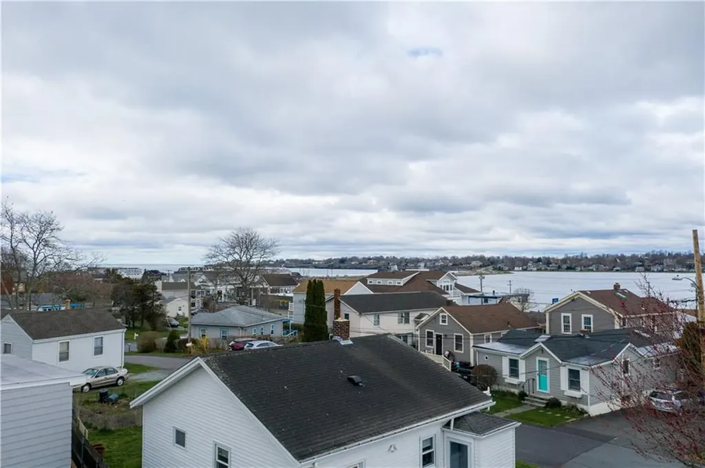 15 Seascape Avenue Middletown RI 02842