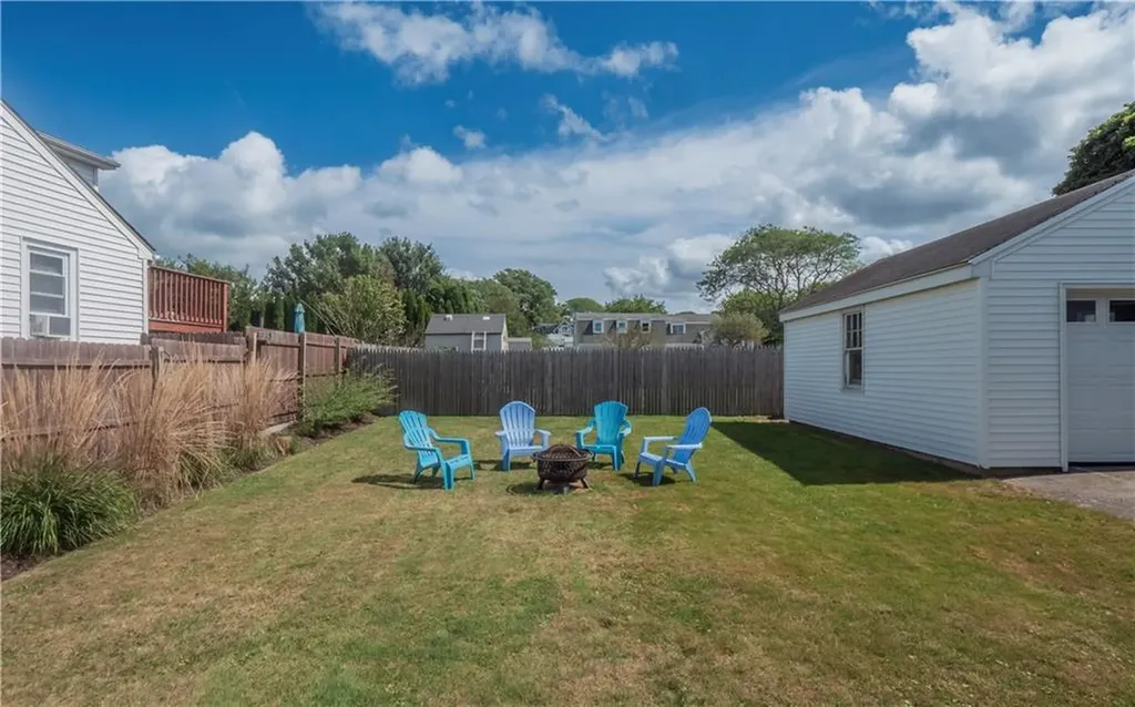 15 Seascape Avenue Middletown RI 02842