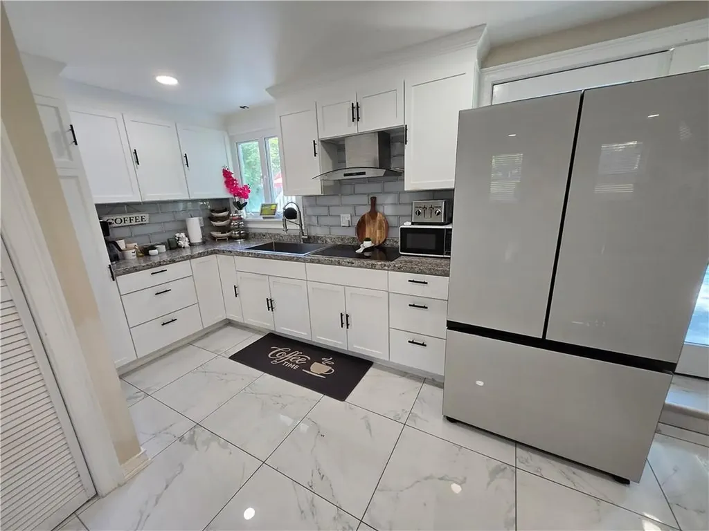 35 Hines Farm Road Cranston RI 02921