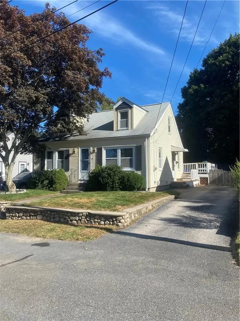 6 Gerald Street West Warwick RI 02893