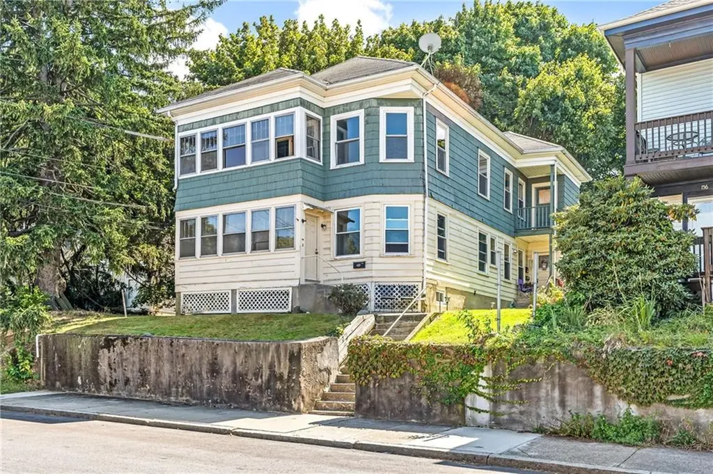 152 154 Pidge Avenue Pawtucket RI 02860