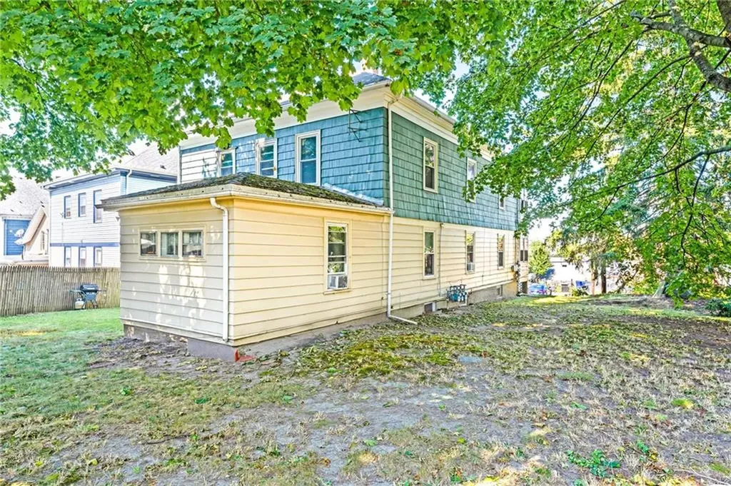152 154 Pidge Avenue Pawtucket RI 02860