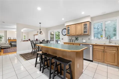 20 Graham Way East Greenwich RI 02818