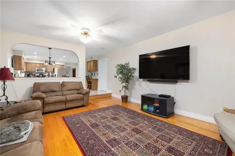 20 Graham Way East Greenwich RI 02818