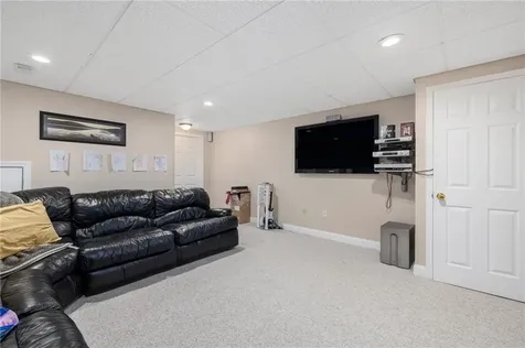 20 Graham Way East Greenwich RI 02818