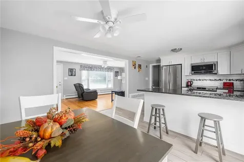 370 River Road Lincoln RI 02865