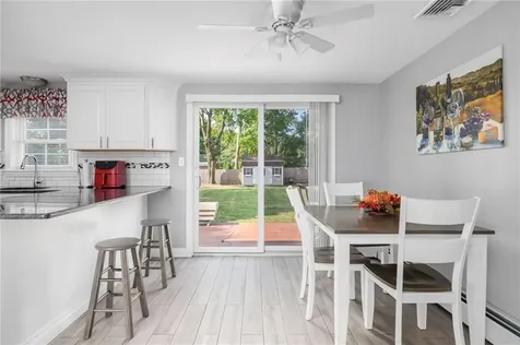 370 River Road Lincoln RI 02865