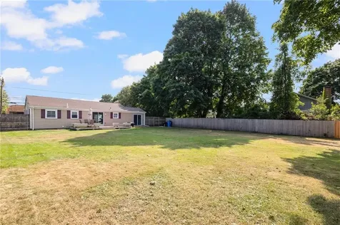 370 River Road Lincoln RI 02865