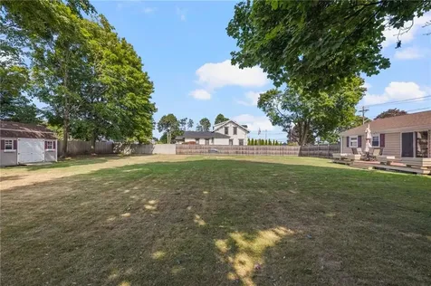 370 River Road Lincoln RI 02865