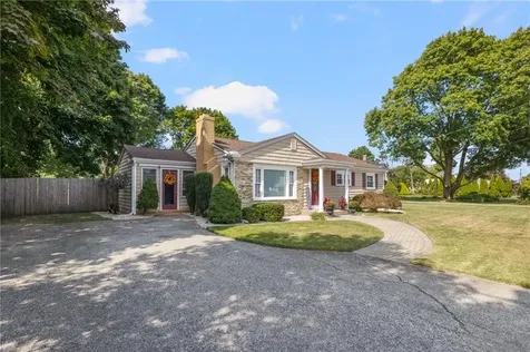 370 River Road Lincoln RI 02865