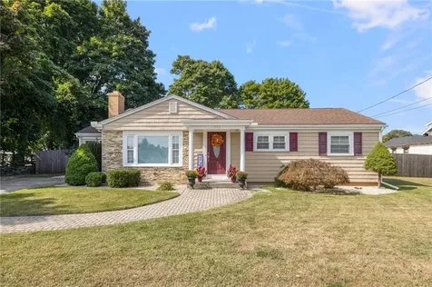 370 River Road Lincoln RI 02865