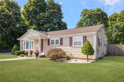 370 River Road Lincoln RI 02865