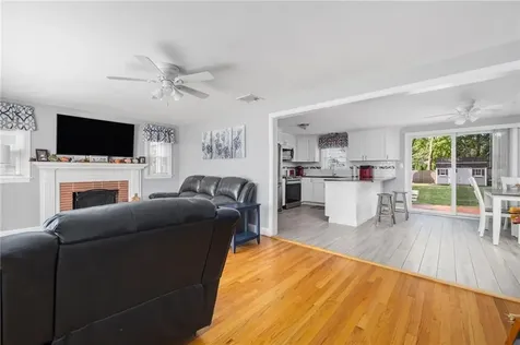 370 River Road Lincoln RI 02865