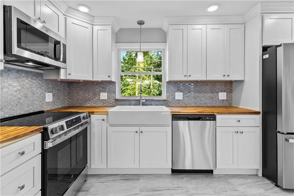 166 Black Plain Road Exeter RI 02822