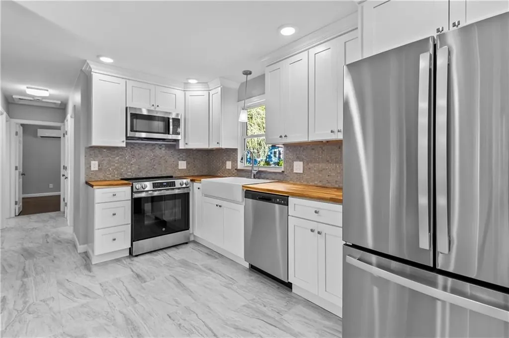 166 Black Plain Road Exeter RI 02822