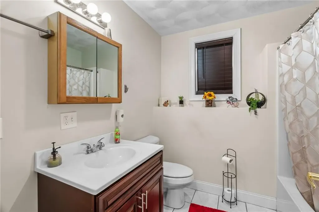 47 Harris Street Pawtucket RI 02861